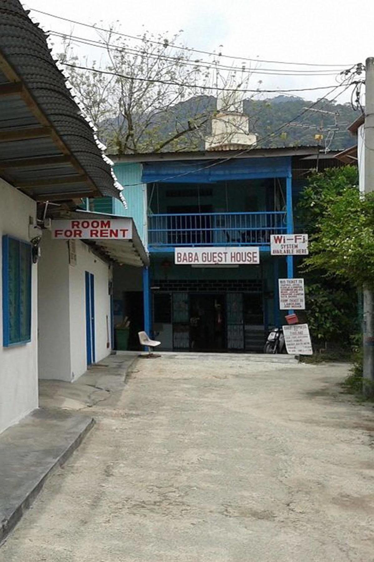 Baba'S Guest House By The Sea Batu Ferringhi Exterior photo